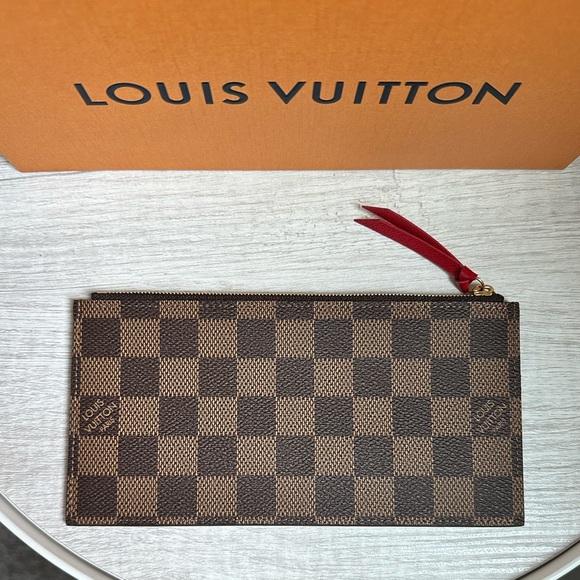 LV Félicie Pochette Zip Pouch - Picture 3 of 4